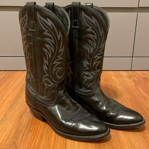 Woman’s Laredo Cowgirl Boots